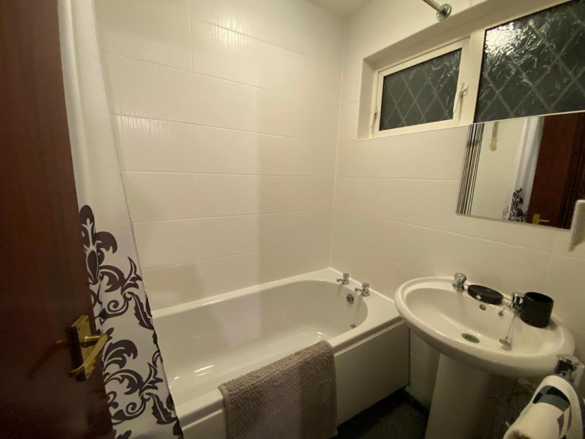 Serene 4Br In Harborne Close To Qe Hospital, Harborne Centre Birmingham Eksteriør bilde